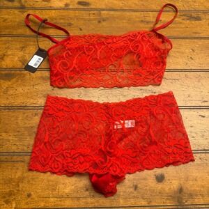 Mapale Red Lace Bralette and‎ Panty Set Size M Valentine's Day lingerie